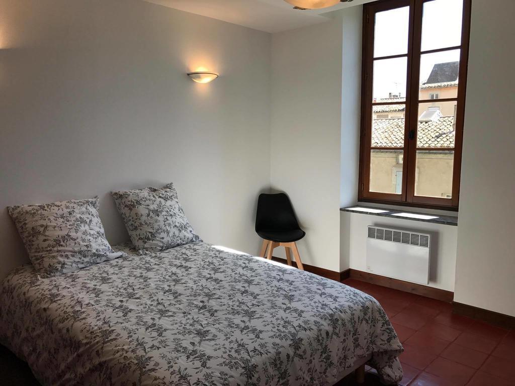Appartement Au Coeur De Carcassonne Bagian luar foto