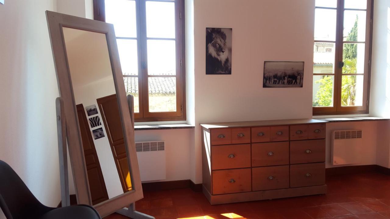 Appartement Au Coeur De Carcassonne Bagian luar foto